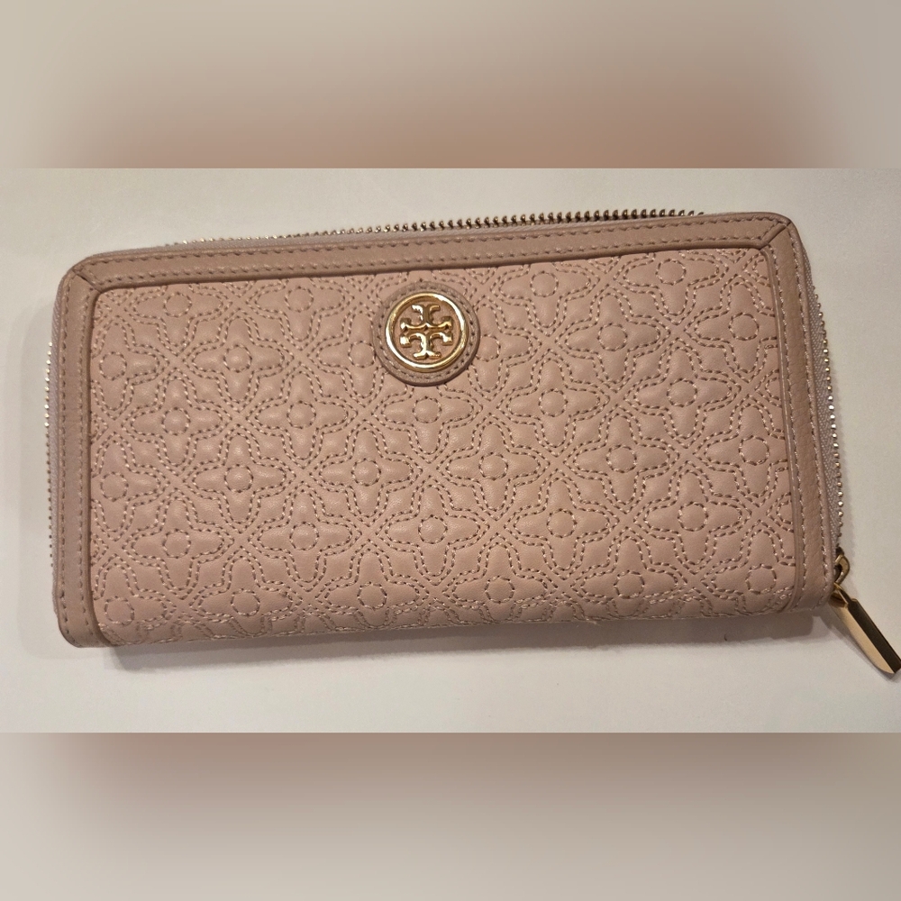 Tory Burch Bryant Quilted Continental Ziparound Wallet - Blush Pink